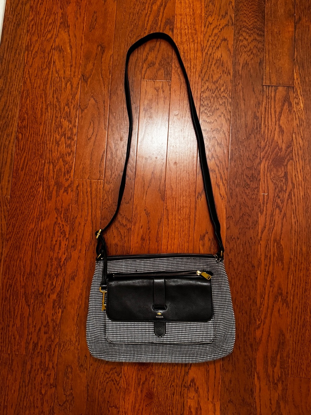 Fossil Black & White Houndstooth Tweed Crossbody with Front Leather Pocket - Picture 8 of 11
